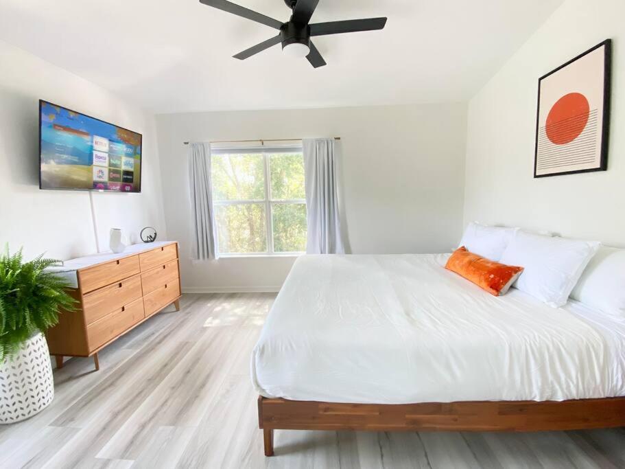 Sanctuary Gainesville Bright 2 Bedroom King Condo Eksteriør bilde