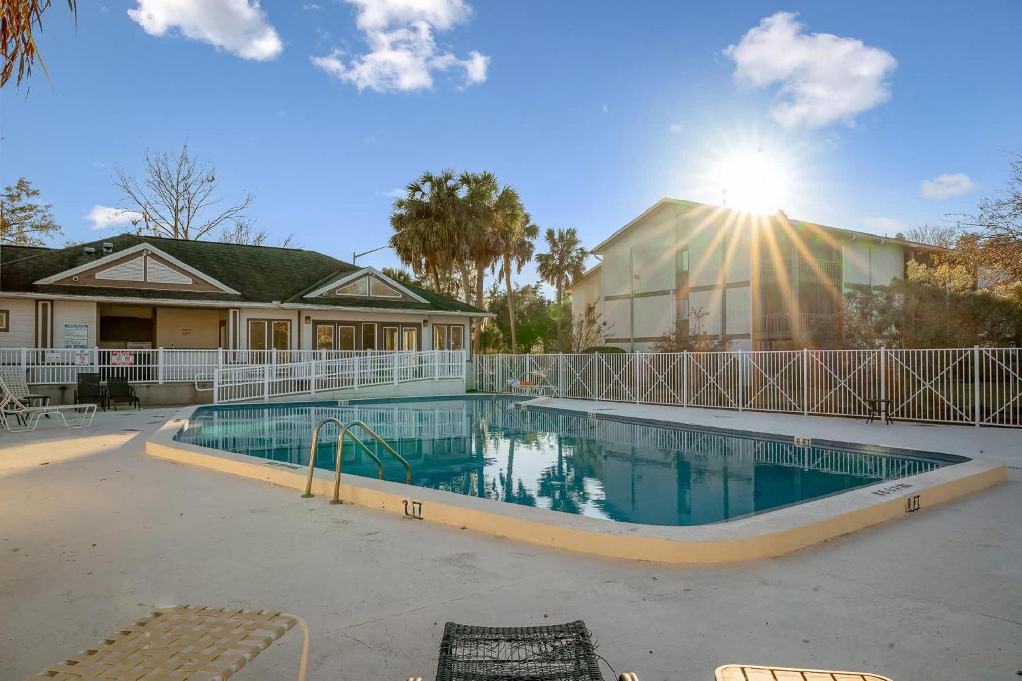 Sanctuary Gainesville Bright 2 Bedroom King Condo Eksteriør bilde